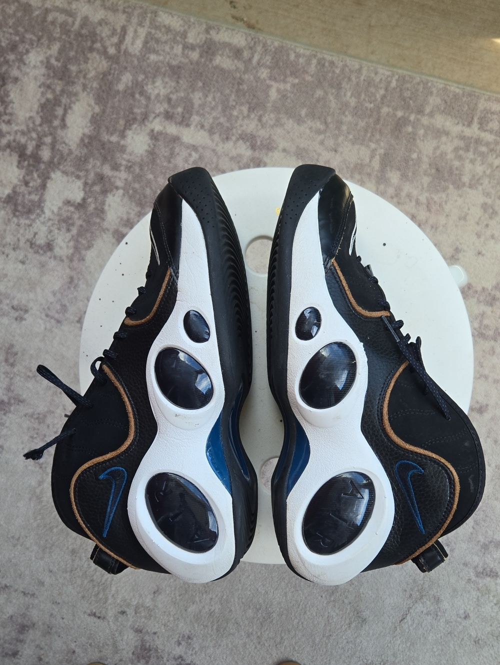 Nike Air Zoom Flight 95 shoes in the "Black Valerian Blue" colorway SZ9